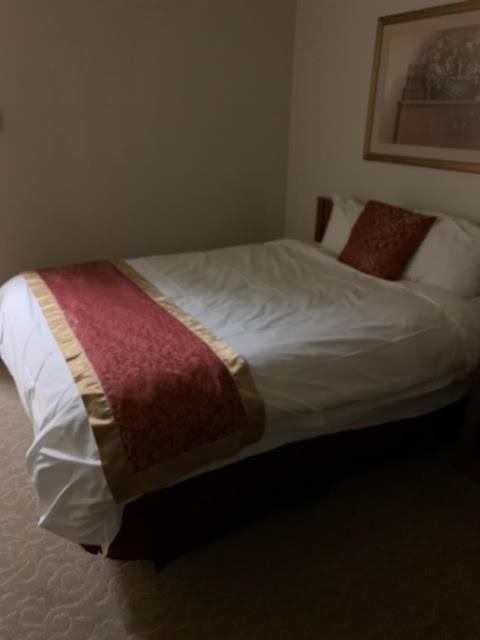 Redwood Motor Inn Brandon Luaran gambar