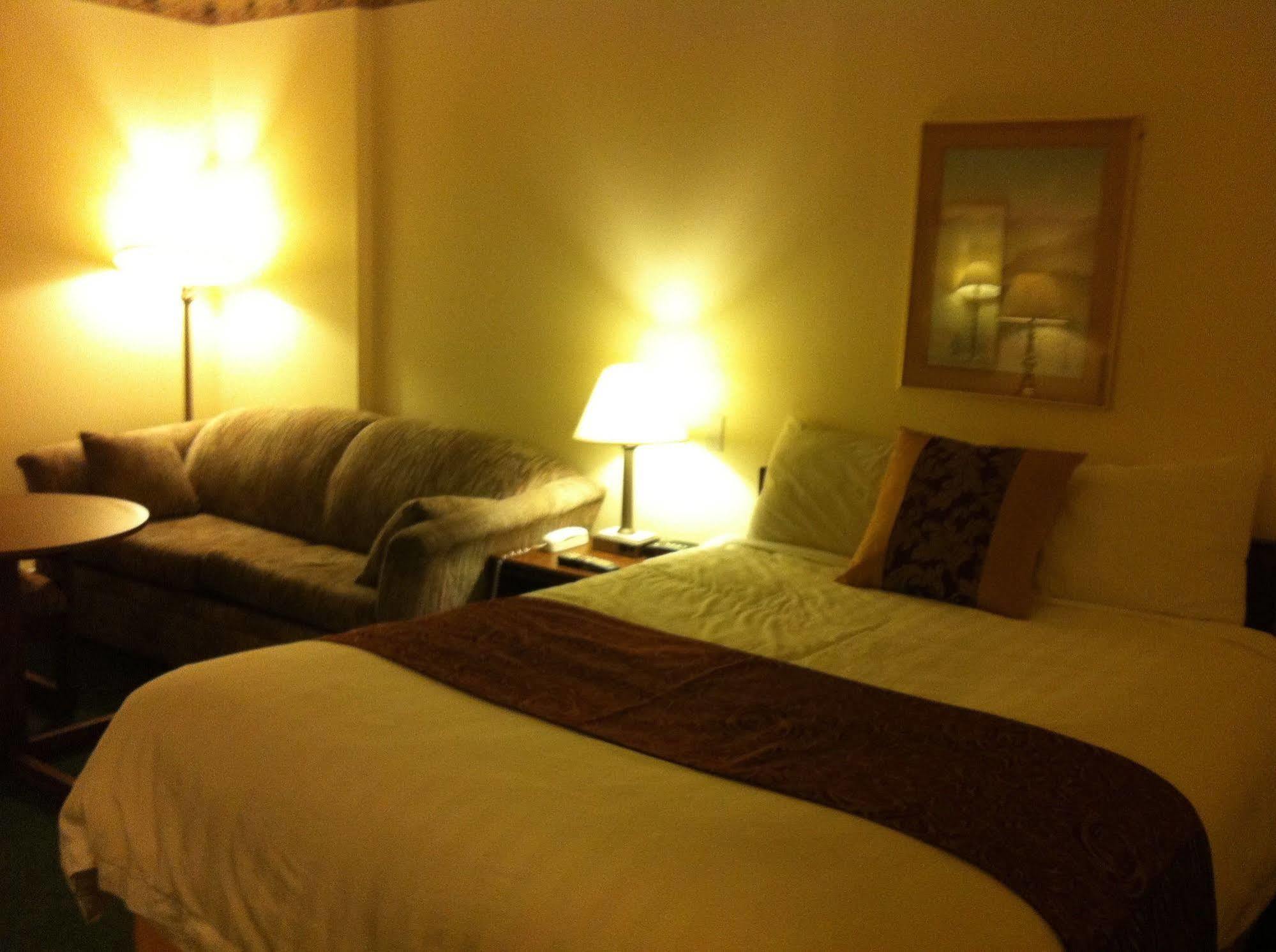 Redwood Motor Inn Brandon Luaran gambar