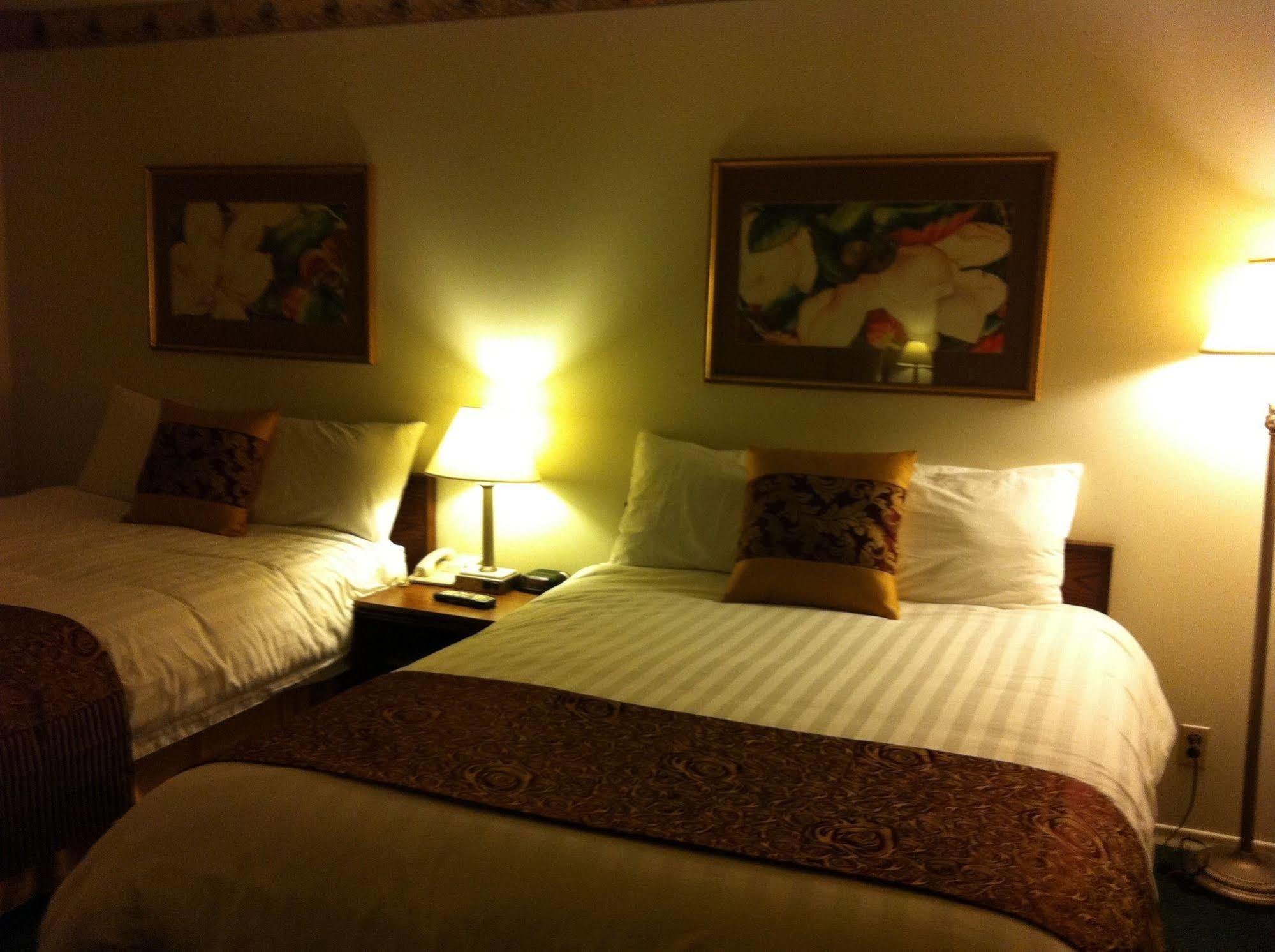 Redwood Motor Inn Brandon Luaran gambar