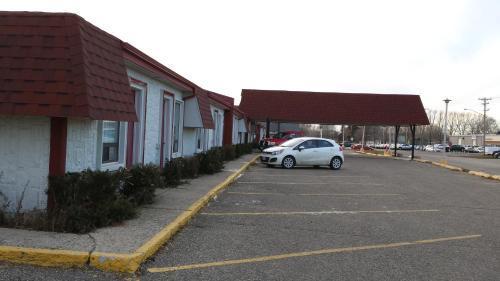 Redwood Motor Inn Brandon Luaran gambar